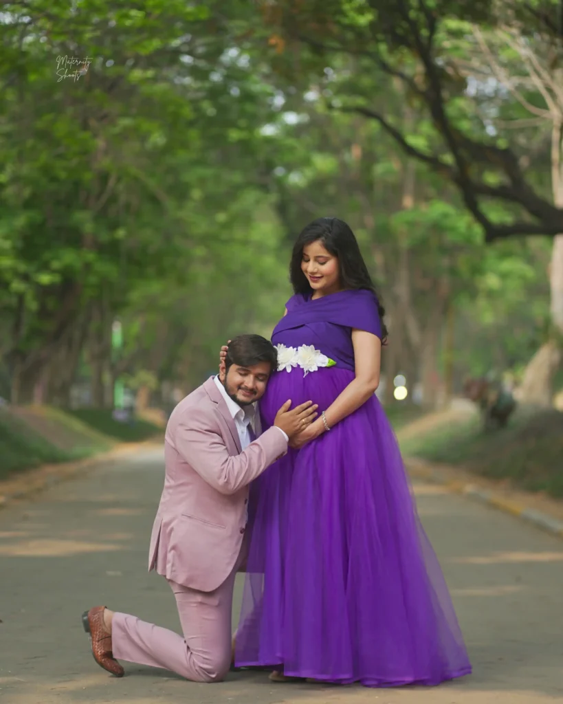 Beautiful Outdoor Maternity Photoshoot in Jamshedpur at Jubilee Park